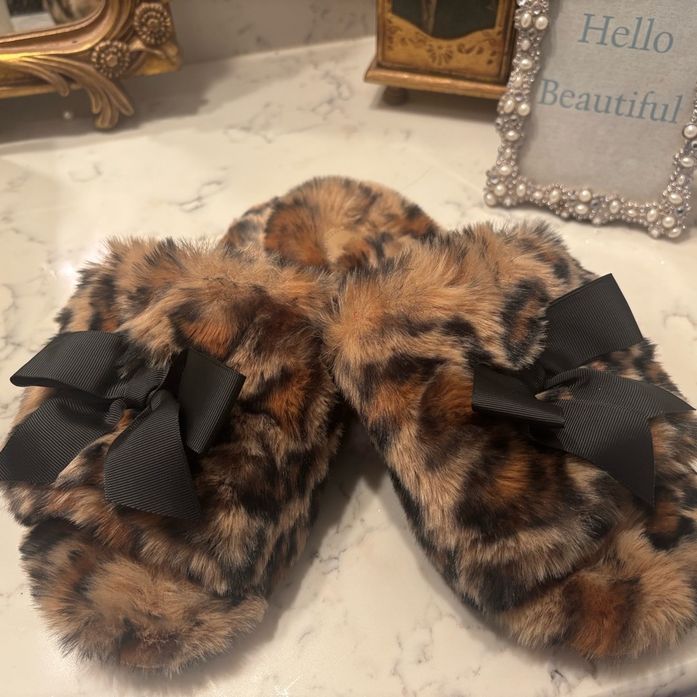 Leopard Print Faux Fur Slippers with Black Bows